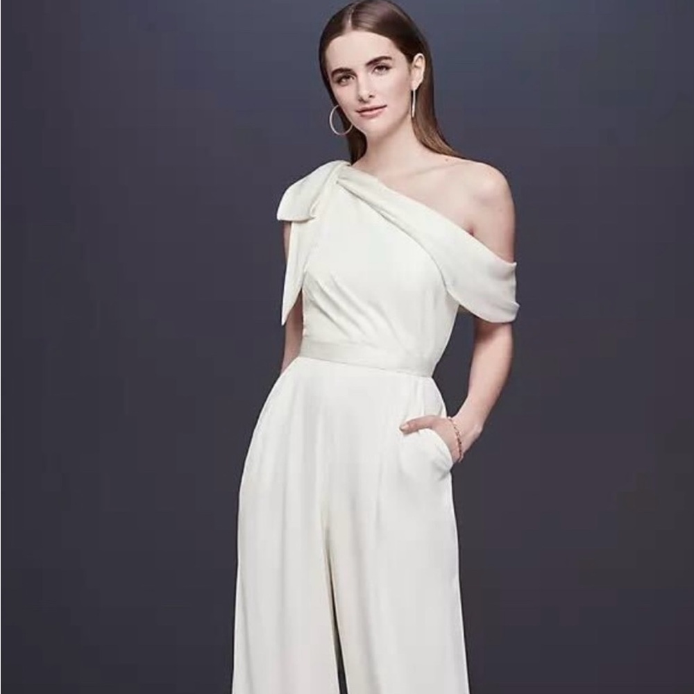 Chic One-Shoulder Cream Jumpsuit